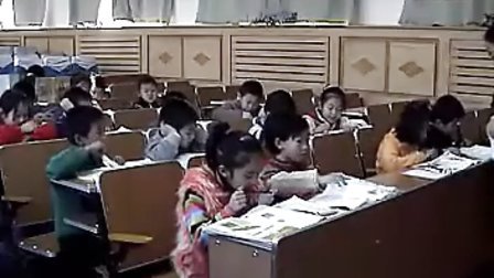 ���꼶�ϡ�����Ƭ��2��Сѧ���ĳ����ѧʵ¼��ƵУ�ڹ���ʾ��������