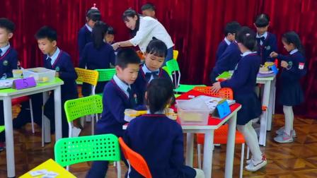 �̿ư�һ�꼶��ѧ��˭��˭�ء����л㱨����Ƶ-������¹������԰Сѧ