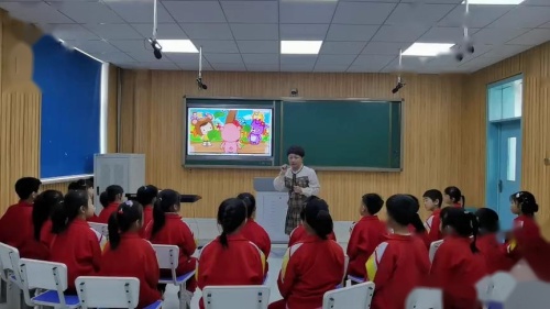 《小雨沙沙》优秀公开课视频-人音版一年级音乐下册-执教李老师