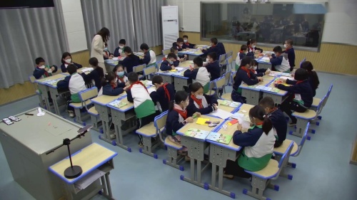 《平移旋转和轴对称》优质课视频-人教版三年级数学上册 – 三年级数学优质课公开课示范观摩研讨课视频