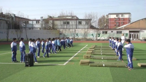 《跑动中的单脚起跳》优质课教学视频-三年级体育 – 三年级体育优质课公开课示范观摩研讨课视频