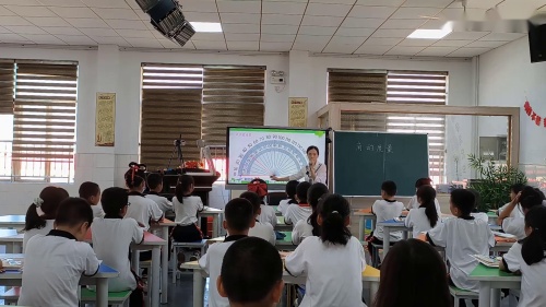 《角的度量》优秀公开课视频-人教版四年级数学上册 – 四年级数学优质课公开课示范观摩研讨课视频