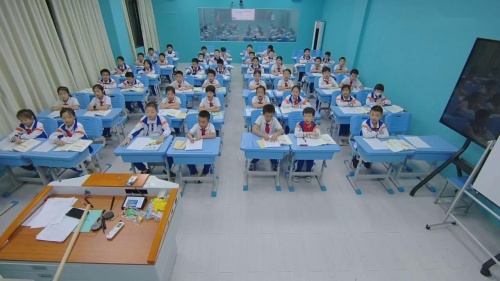 《解决问题的策略-列表》教研公开课视频-苏教版四年级数学上册-教学能手陈老师 – 四年级数学优质课公开课示范观摩研讨课视频