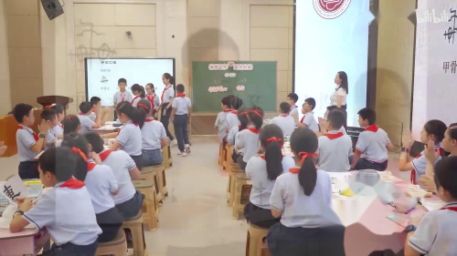 《美丽文字 名族瑰宝》第一课时优质课视频-部编版道德与法治五年级上册 – 五年级政治优质课公开课示范观摩研讨课视频