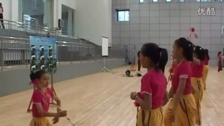 小学五年级体育《小道具健身操》比赛课教学视频
