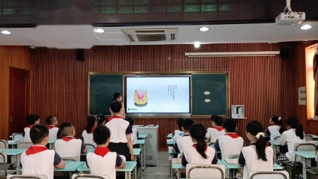 《小小动物园》参赛课教学视频-部编版四年级语文上册-执教蒋老师