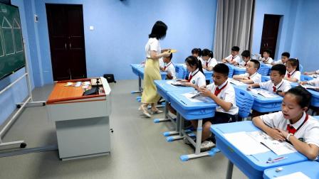 �Ĳ��ж�������Сѧ ��� A Quiet House ���Ӿ�����