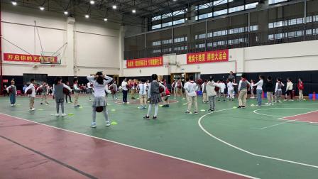 《篮球原地单手高低运球》优秀教学视频-四年级体育 – 四年级体育优质课公开课示范观摩研讨课视频