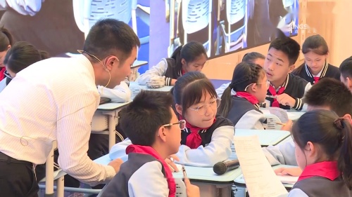 ��Unit3 How do you get to school��Section B ��2a-2d�����˽̰�PEP���꼶�²ṫ������Ƶ-����