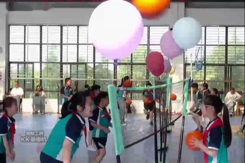 ������-�ƶ��е��׵��򡷱����ν�ѧ��Ƶ-���꼶����