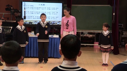 《土风舞》大赛获奖课教学视频-湘教版四年级-湖南小学音乐教学竞赛 – 四年级音乐优质课公开课示范观摩研讨课视频
