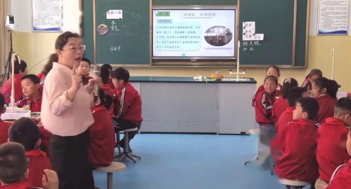 ���۲��������̿ư����꼶�²��ѧչʾ����Ƶ-����ʦ