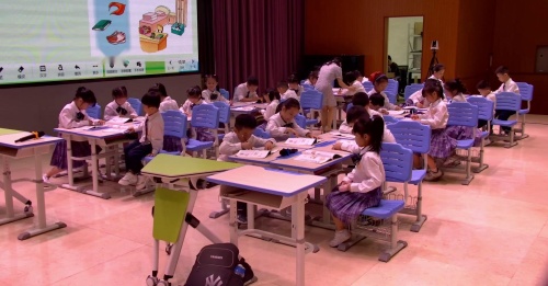 《让我自己来整理》部编版一下道德与法治研讨课视频-执教：何老师 – 一年级政治优质课公开课示范观摩研讨课视频