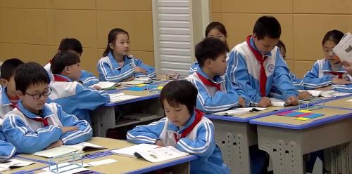 《长方体的表面积》人教版五年级下册数学研讨课视频–万珍 – 五年级数学优质课公开课示范观摩研讨课视频