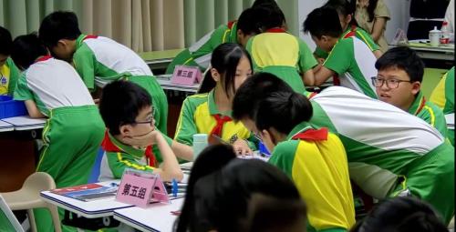 ���¶Ȳ�ͬ�������໥�Ӵ����̿ư����¿�ѧչʾ����Ƶ