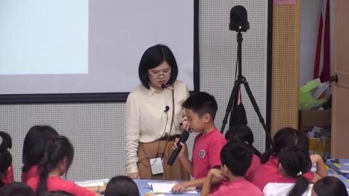 ���ǵķ��ࡷ�˽̰�������ѧ�����ʷ�չ�ռ��Ħ���ֿ���Ƶ