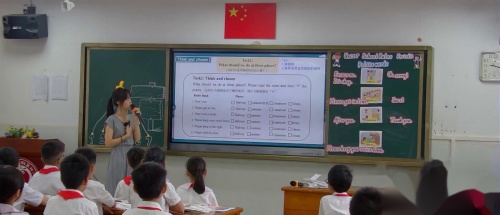 ��Unit7 School Rules Period2 �����˽�����Ӣ���ںϻ������ֿ���Ƶ