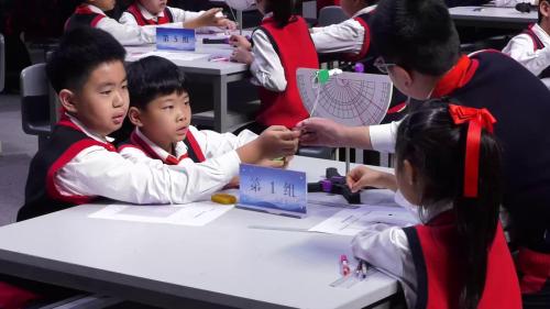 ���ڵ����ܡ��̿ư�Сѧ��ѧ���꼶�²ṫ����չʾ�-����