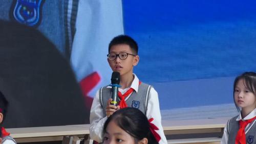 ��ʳ�������ൺ���ѧ���꼶�²ṫ����չʾ�-ɽ��