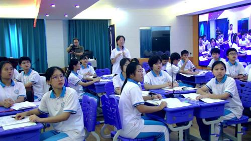 �������������ж����˽̰���꼶��ѧ���ֿ���Ƶ