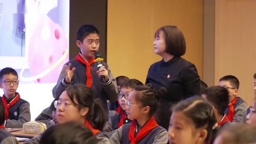 ����������֮�ա���������������¿α�ʾ������Ƶ