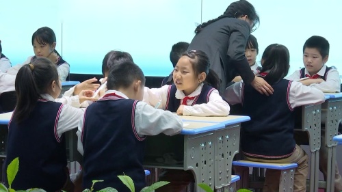 ���������̿ư����Ͽ�ѧ-μ������μ�������조���û��ʡ���ѧ���ۺ��Կγ�չʾ�뽻�����ֿ���Ƶ