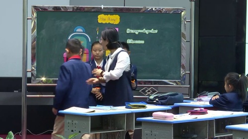 ��How many �����̰����ϵ����조���û��ʡ���ѧ��Ӣ��չʾ�뽻�������Ƶ