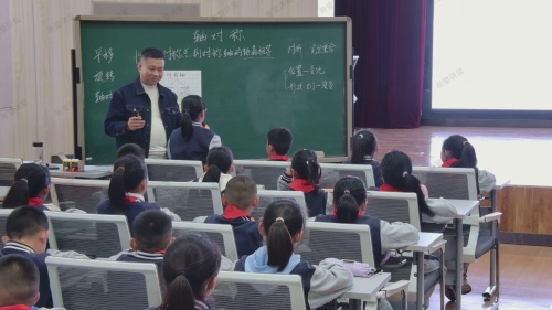 ����Գơ��˽̰�������ѧ�������������µĽ�ѧʵ�����ֿ���Ƶ-����ϣ