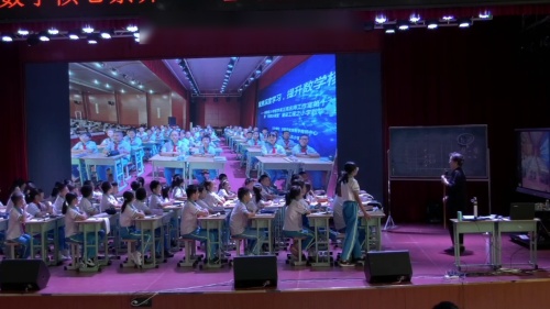 《确定位置》人教版五上数学聚焦深度学习 提升数学核心素养名师观摩课视频-吴正宪 – 数学名师课堂数学优质课公开课示范观摩研讨课视频