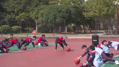 �����򣺰볡�˶��˷��ء�Сѧ���꼶����2024��ʦ���п���?��ѧ��ʱ�չ�������Ƶ